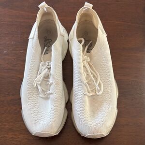 Stylish White Knit Sneakers